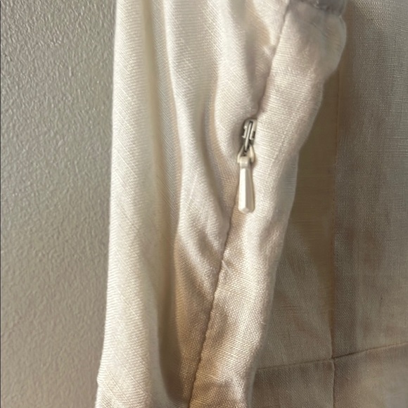 NWOT Eddie Bauer Cream Tank Top with V-Neckline - Picture 6 of 6